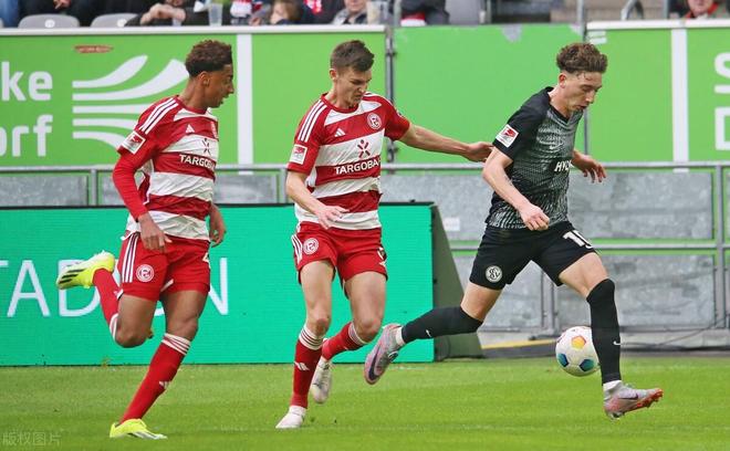 关于法兰克福内部会议纪要流出——国际比赛日再遭质疑，英超使命明确，控场能力受关注的信息