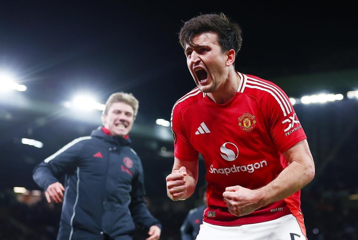 包含冲刺阶段曼联备战西甲；临场应变细节曝光；气氛紧张；训练强度明显提升的词条