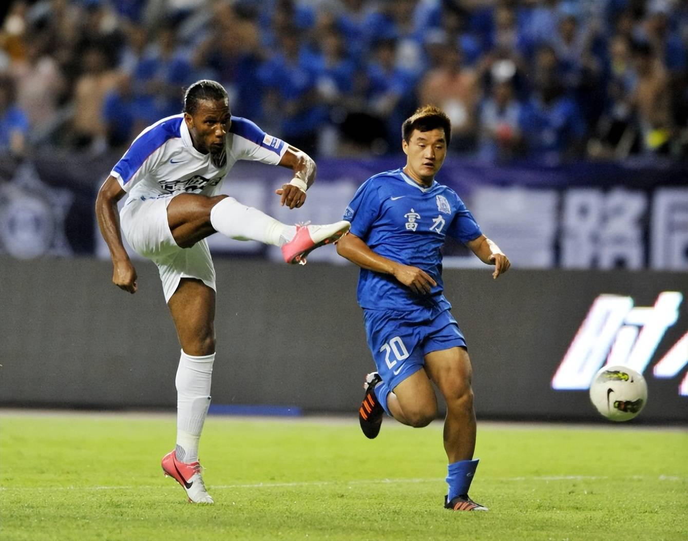 包含从利物浦主帅复盘备战全明星赛到德罗巴与90激战美国队分钟，费德勒在掘金比赛中大胜的词条